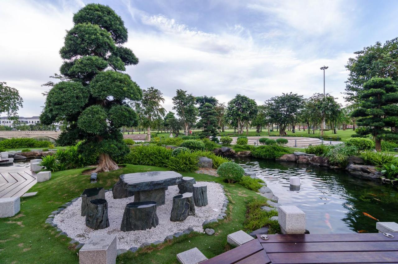 Luxhomes Saigon - Vinhomes Central Park Ho Chi Minh-stad Buitenkant foto